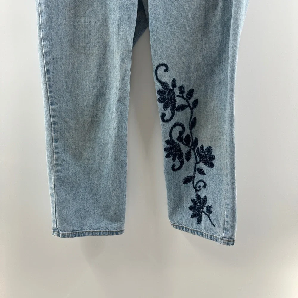 Vintage Calvin Klein Light Wash Cropped Jeans – Women’s Size 6 - Picture 4 of 9